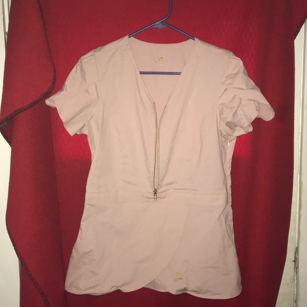 Two MEDIUM Jaanuu TULIP scrip tops